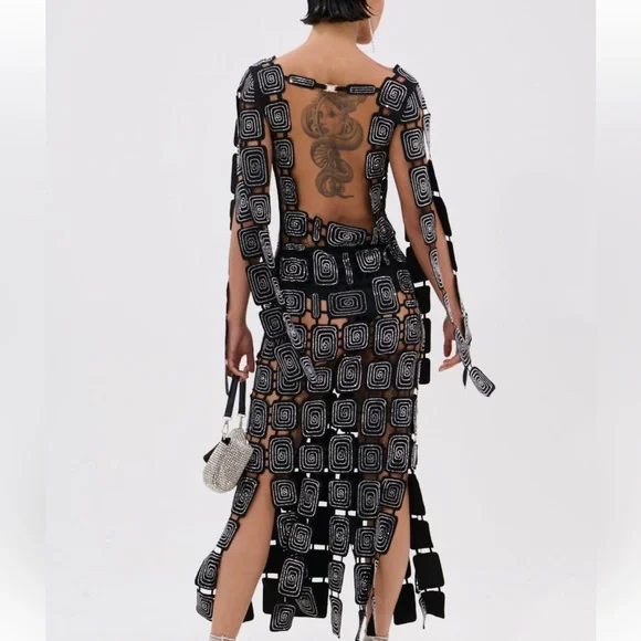 Viral Akira Black and Silver sequin Dress - Picture 4 of 8